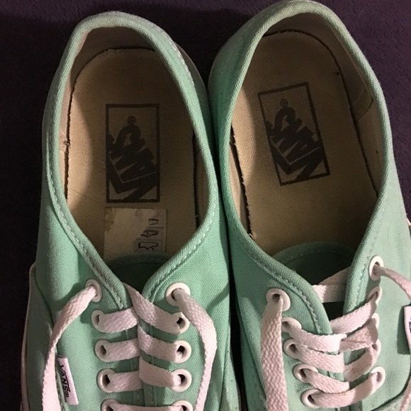 Vans - Picture 3 of 5